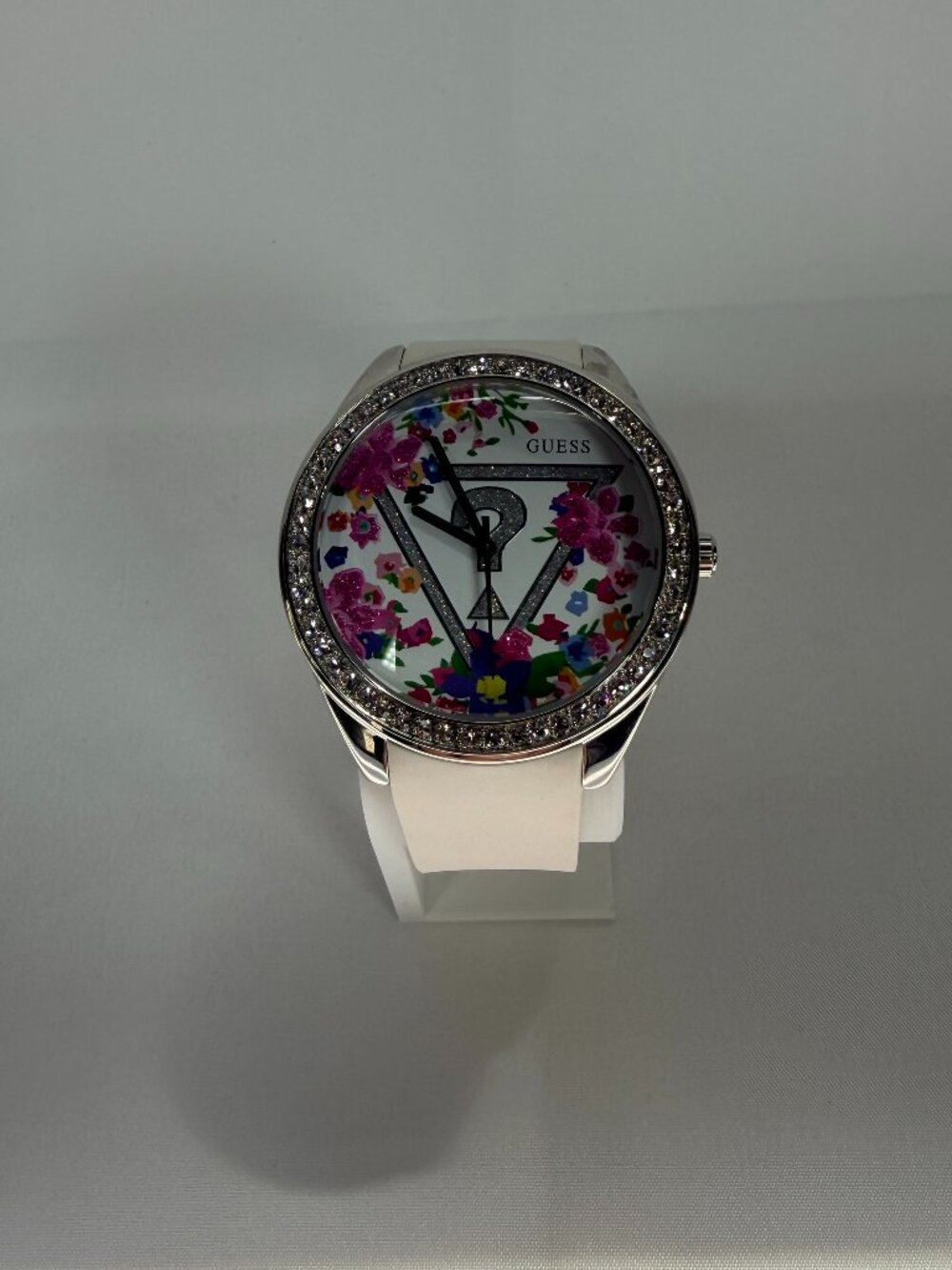 Guess Womens Watch 45mm Floral Dial Crystals Silver Tone U0904L1 New Battery